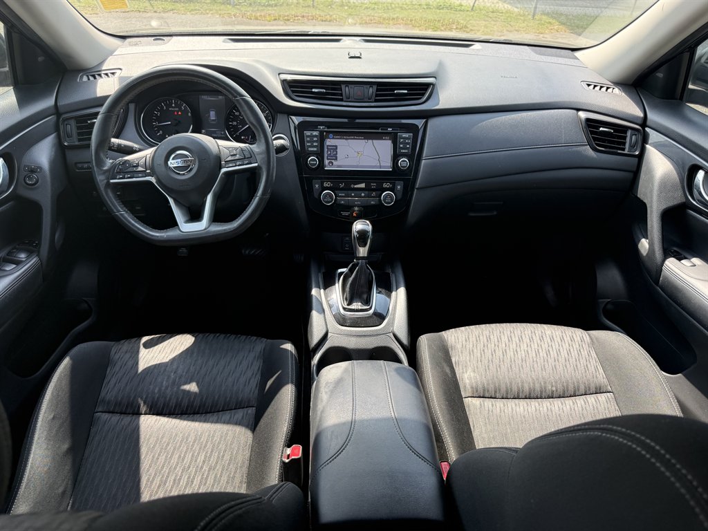 2017 Nissan Rogue SV - Photo 7