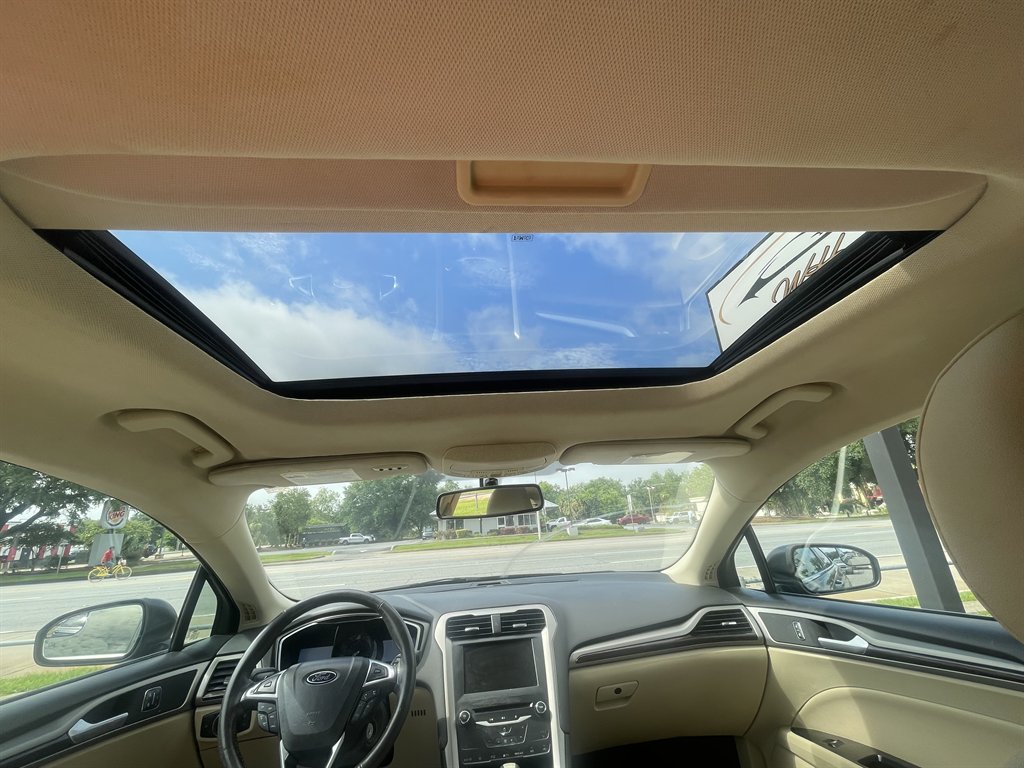 2015 Ford Fusion SE - Photo 6